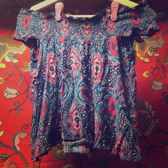 💕Cute Mossimo Off-The-Shoulder top💕 - Picture 1 of 5